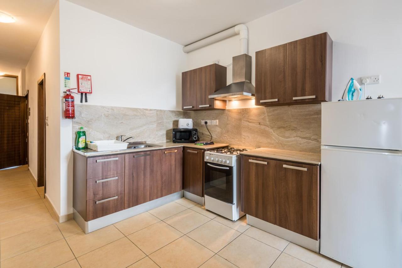Seashells Apartments With Terrace, Just Off The Seafront In Bugibba - By Getawaysmalta St. Paul's Bay Ngoại thất bức ảnh