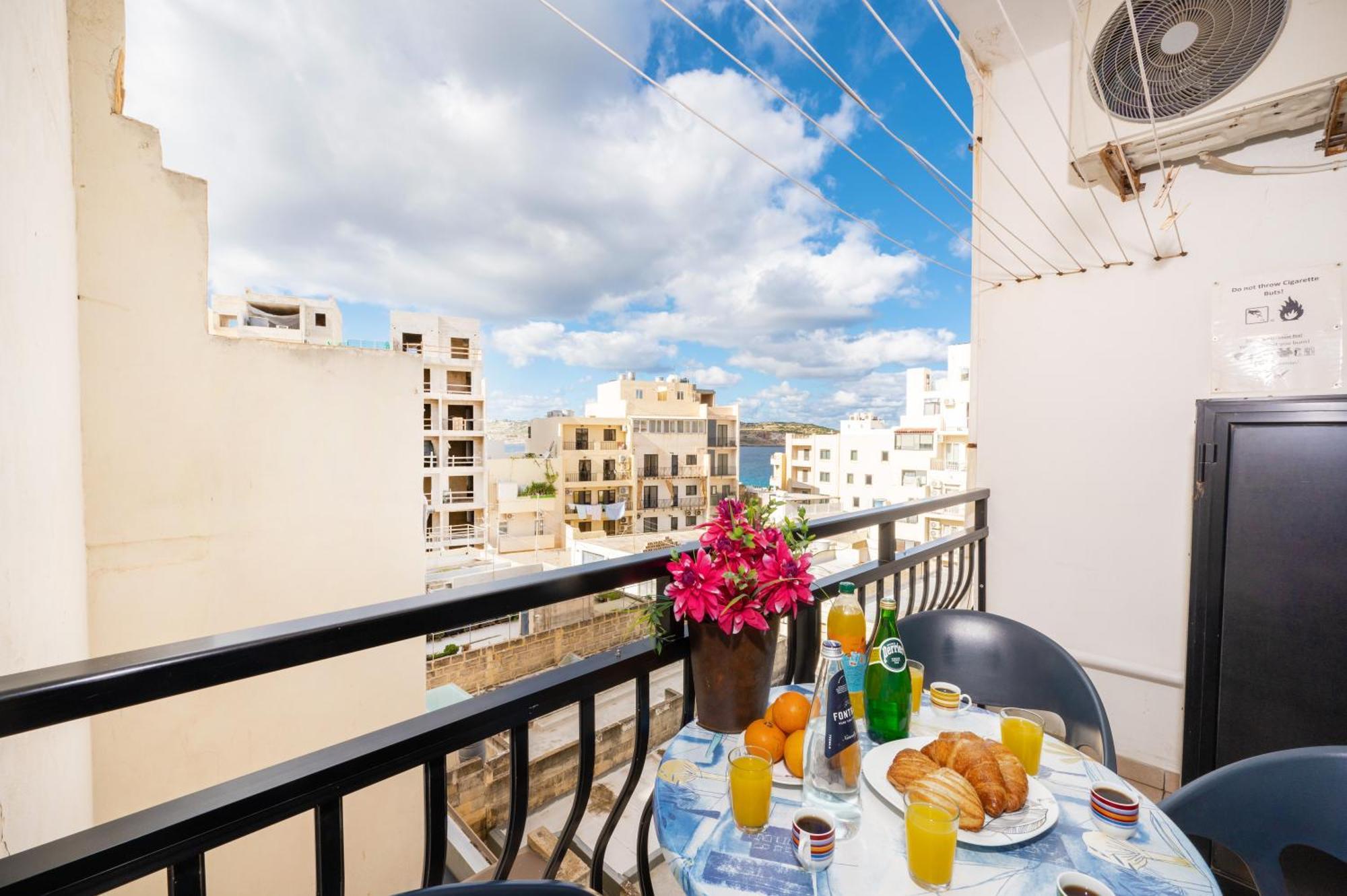 Seashells Apartments With Terrace, Just Off The Seafront In Bugibba - By Getawaysmalta St. Paul's Bay Ngoại thất bức ảnh