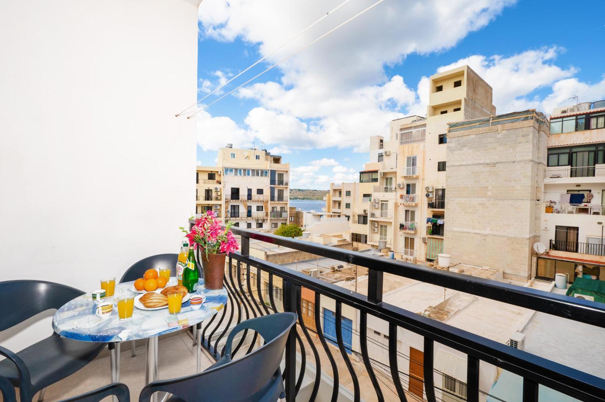 Seashells Apartments With Terrace, Just Off The Seafront In Bugibba - By Getawaysmalta St. Paul's Bay Ngoại thất bức ảnh