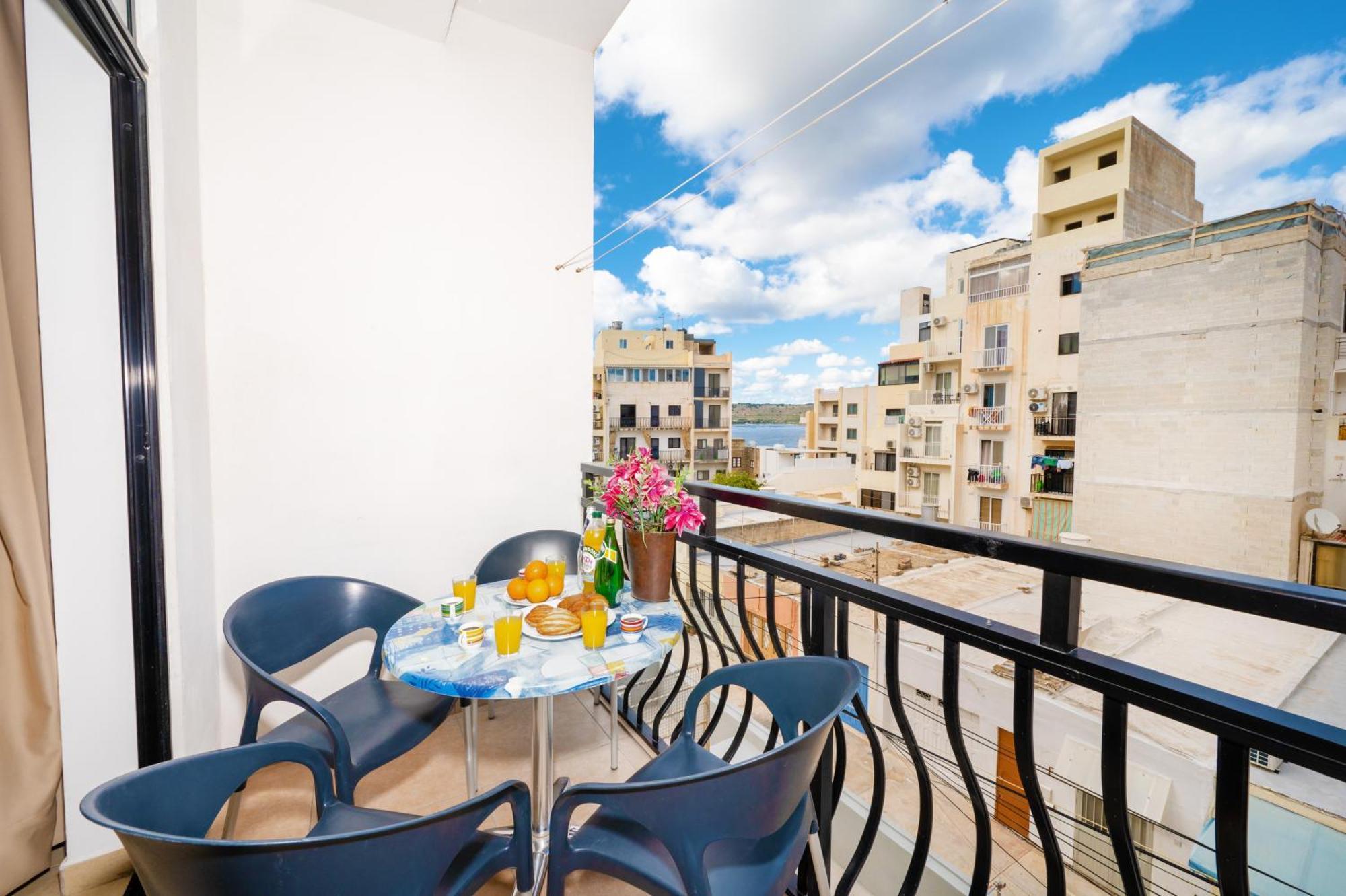 Seashells Apartments With Terrace, Just Off The Seafront In Bugibba - By Getawaysmalta St. Paul's Bay Ngoại thất bức ảnh