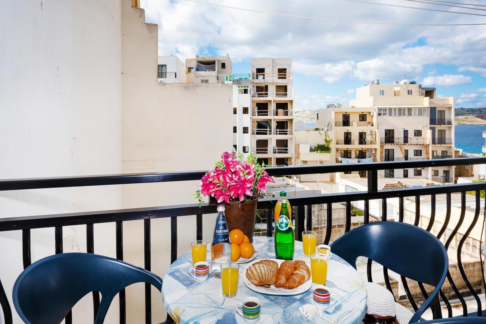 Seashells Apartments With Terrace, Just Off The Seafront In Bugibba - By Getawaysmalta St. Paul's Bay Ngoại thất bức ảnh