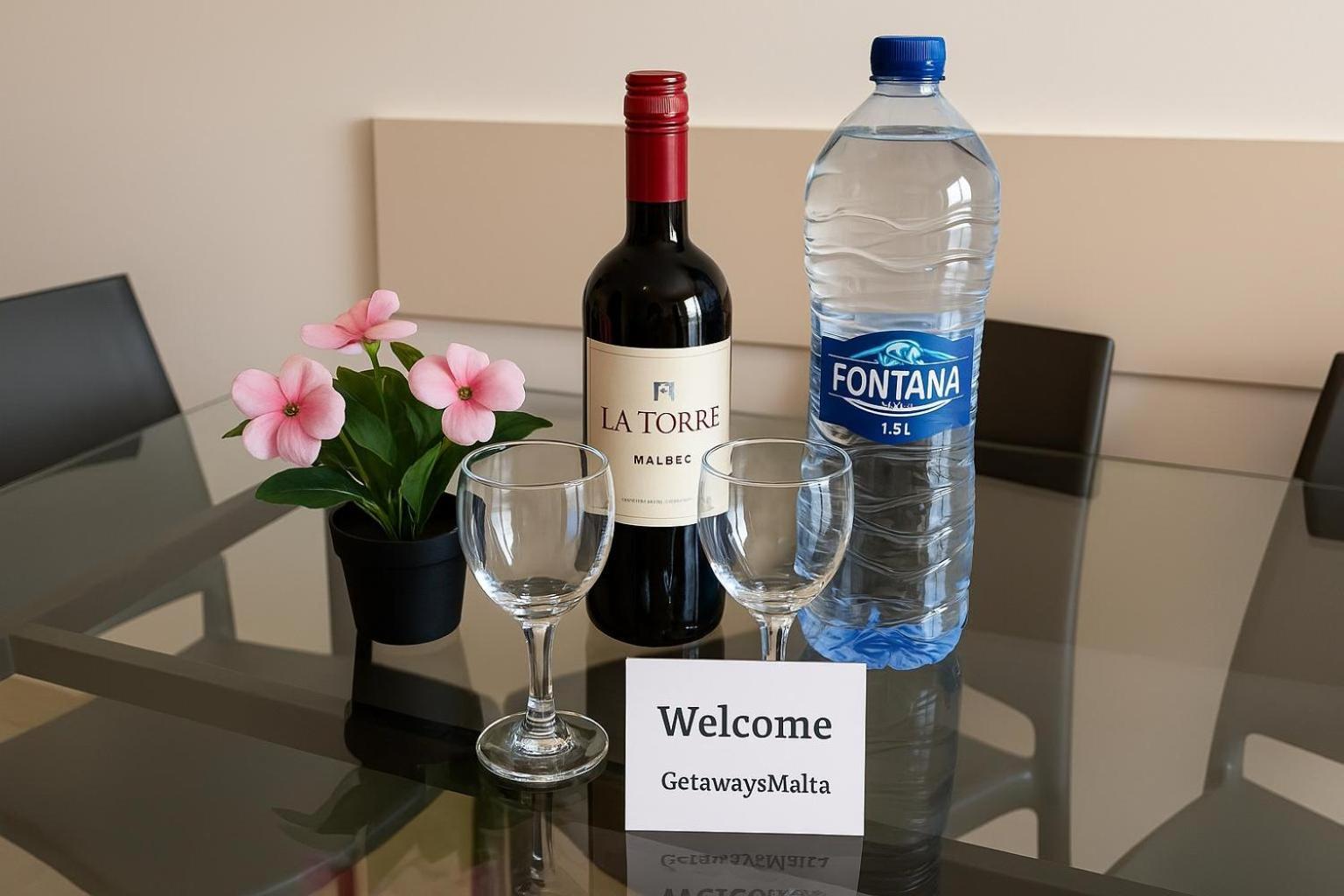 Seashells Apartments With Terrace, Just Off The Seafront In Bugibba - By Getawaysmalta St. Paul's Bay Ngoại thất bức ảnh